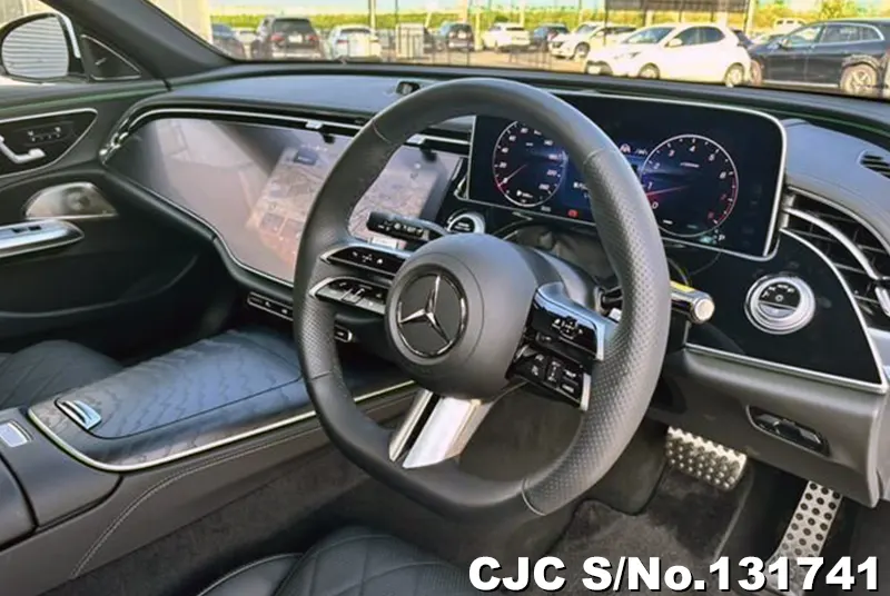 Mercedes Benz E Class in White for Sale Image 2