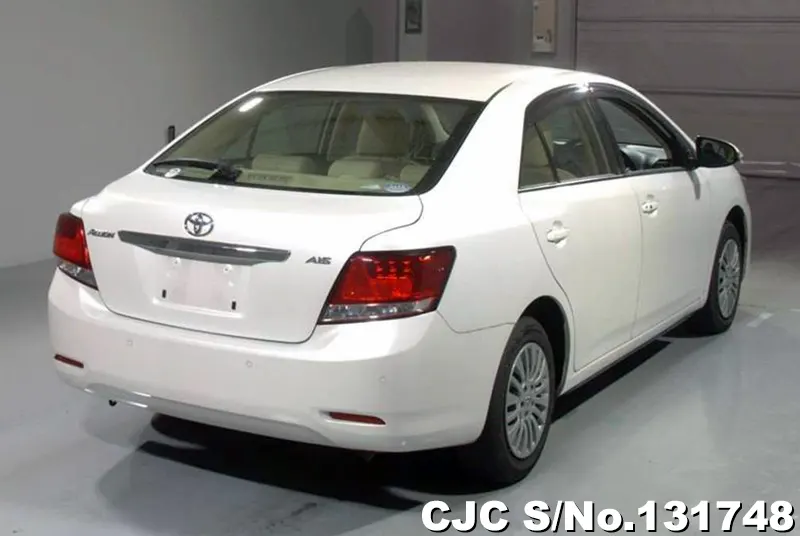 Toyota Allion in White for Sale Image 2