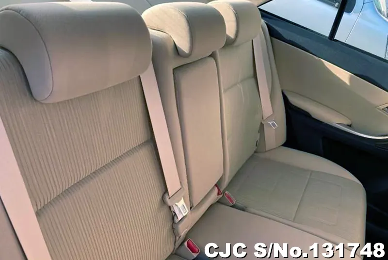 Toyota Allion in White for Sale Image 6