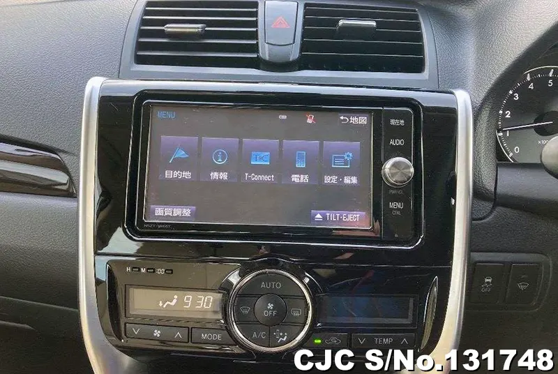 Toyota Allion in White for Sale Image 8