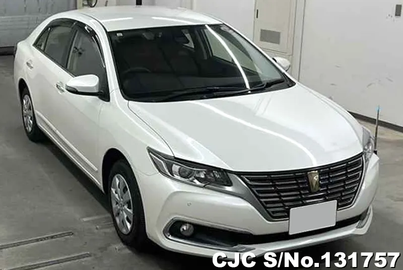 Toyota / Premio 2017