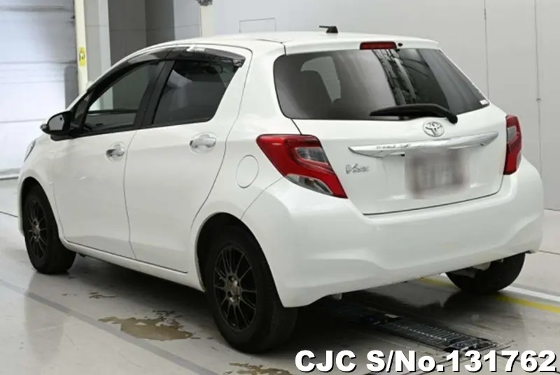 2016 Toyota / Vitz Stock No. 131762