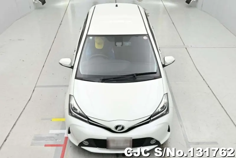 2016 Toyota / Vitz Stock No. 131762