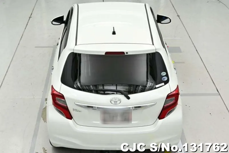 2016 Toyota / Vitz Stock No. 131762