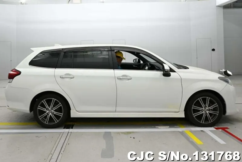 2016 Toyota / Corolla Fielder Stock No. 131768