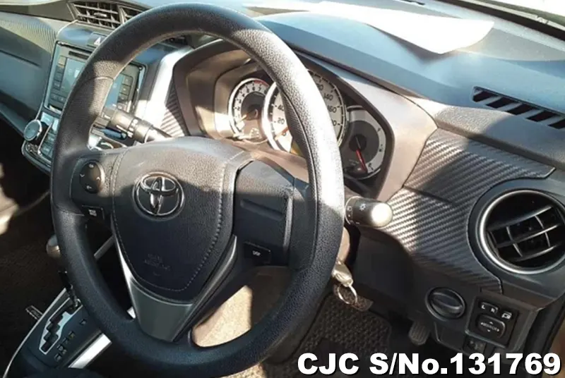 2013 Toyota / Corolla Fielder Stock No. 131769