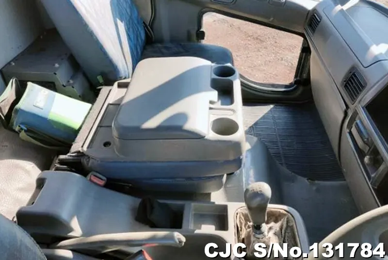 2003 Mitsubishi / Fuso Fighter Stock No. 131784