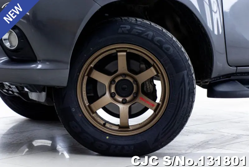 2017 Toyota / Hilux Stock No. 131801