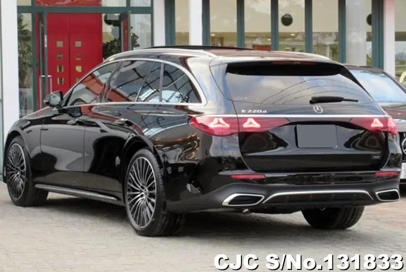 2025 Mercedes Benz / E Class Stock No. 131833