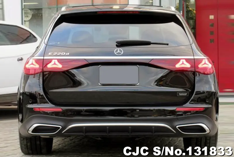 2025 Mercedes Benz / E Class Stock No. 131833