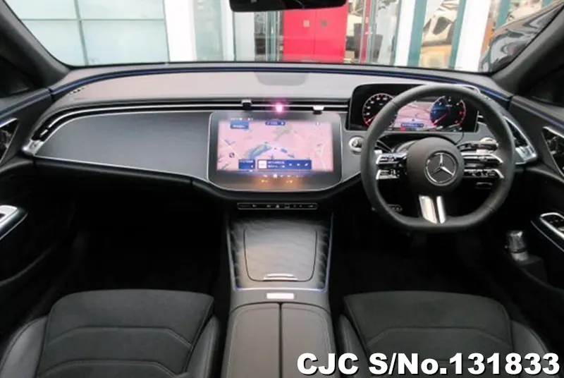 2025 Mercedes Benz / E Class Stock No. 131833