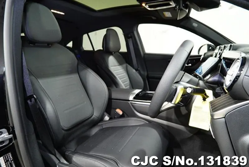 2025 Mercedes Benz / GLC Class Stock No. 131839