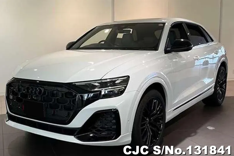 Audi / Q8 2025