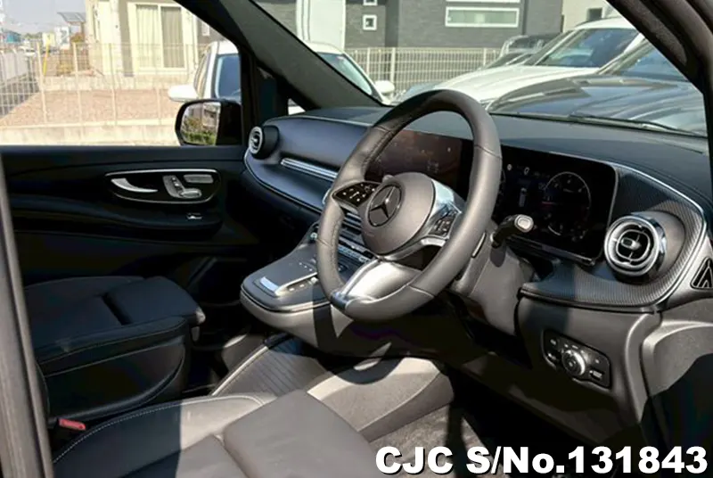 2025 Mercedes Benz / V Class Stock No. 131843