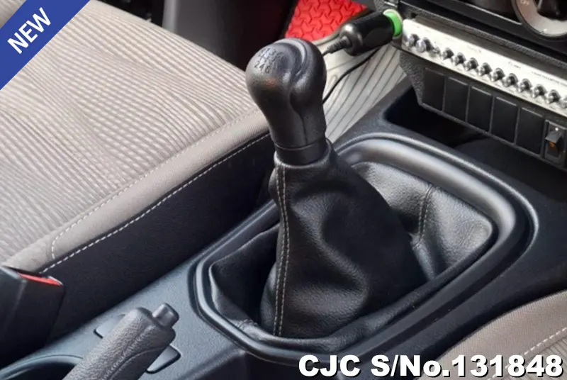 2015 Toyota / Hilux / Revo Stock No. 131848