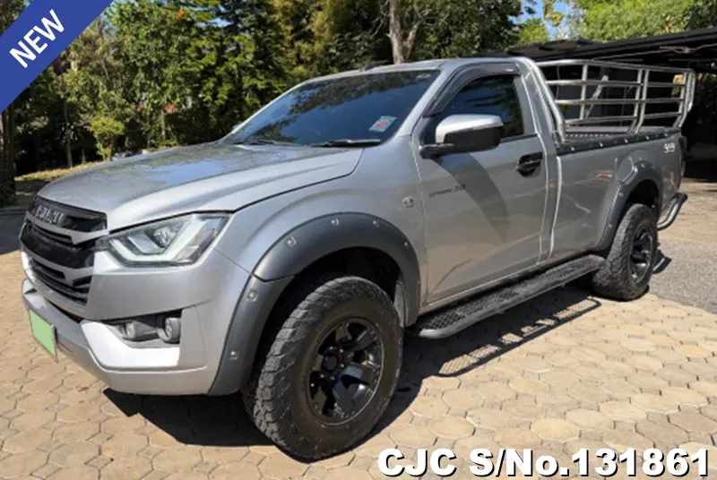 Isuzu D-Max in Silver for Sale Image 2
