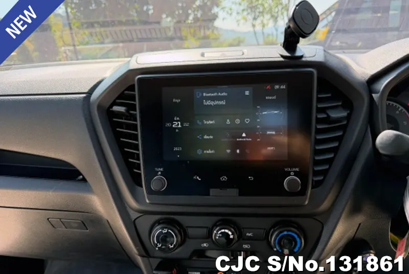 Isuzu D-Max in Silver for Sale Image 10