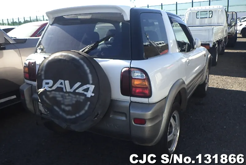 Toyota Rav4 in White for Sale Image 2