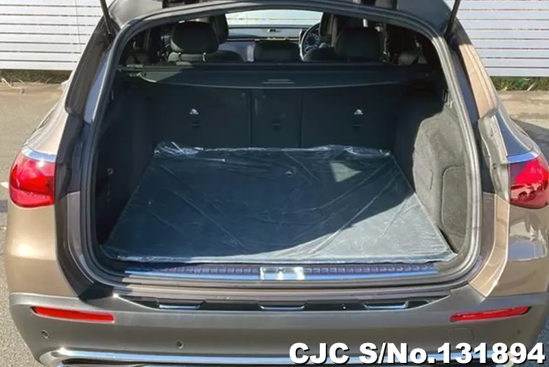 2025 Mercedes Benz / E Class Stock No. 131894