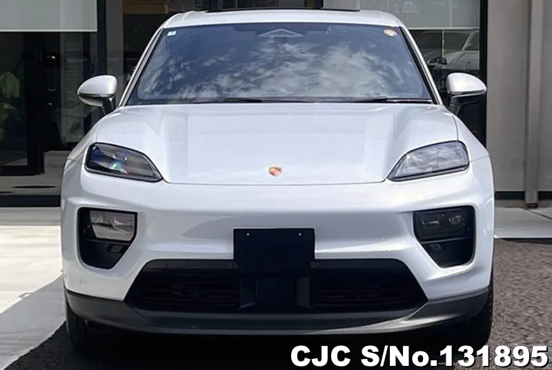 2025 Porsche / Macan Stock No. 131895