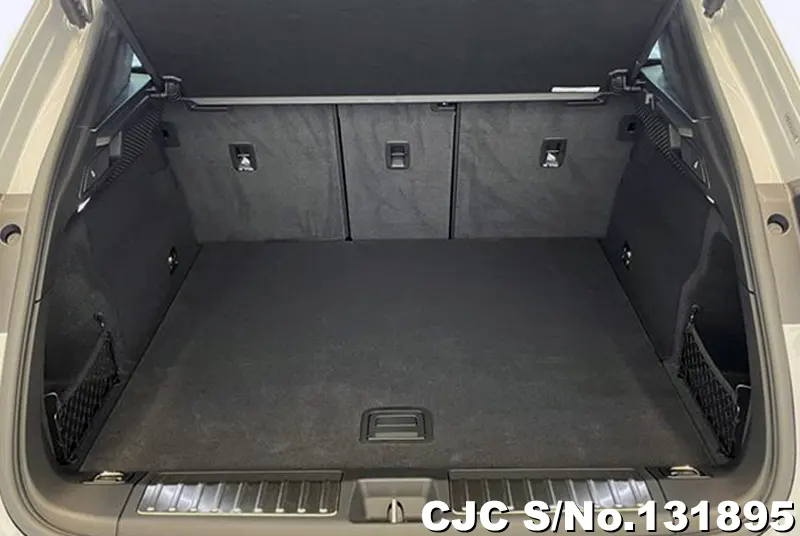 2025 Porsche / Macan Stock No. 131895