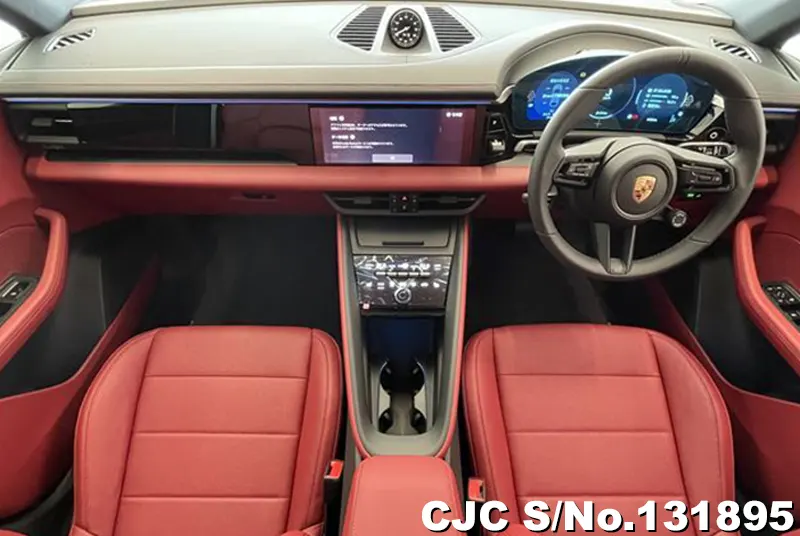 2025 Porsche / Macan Stock No. 131895