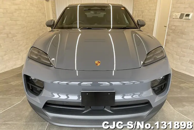 2025 Porsche / Macan Stock No. 131898