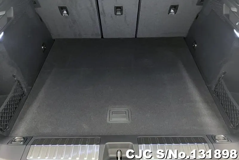 2025 Porsche / Macan Stock No. 131898