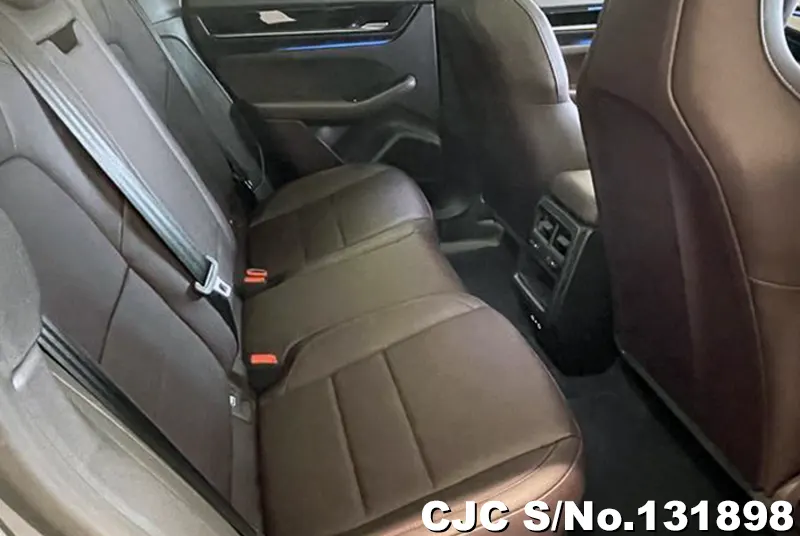 2025 Porsche / Macan Stock No. 131898