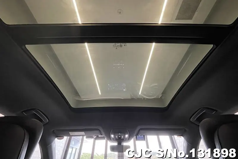 2025 Porsche / Macan Stock No. 131898