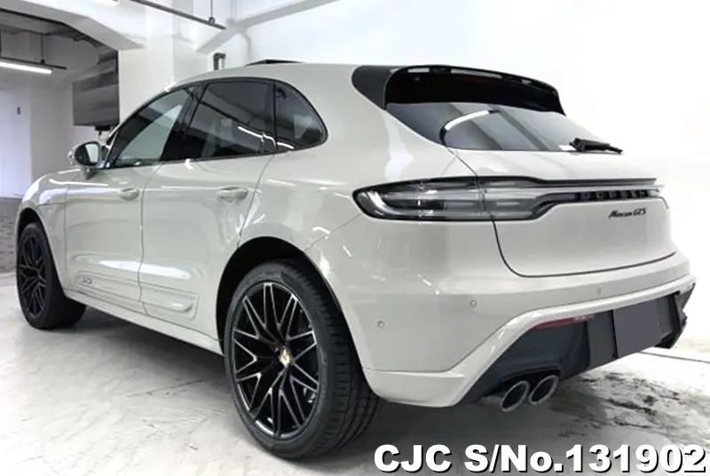2025 Porsche / Macan Stock No. 131902