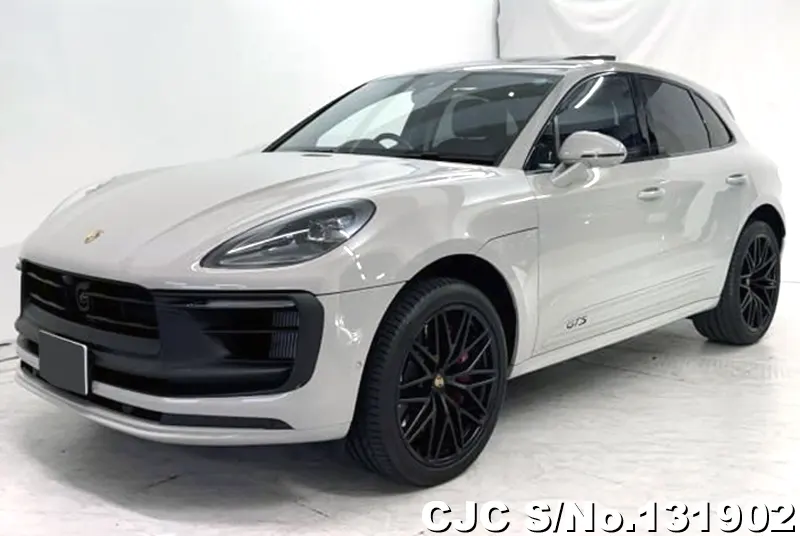 2025 Porsche / Macan Stock No. 131902