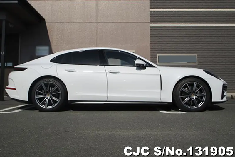 2025 Porsche / Panamera Stock No. 131905