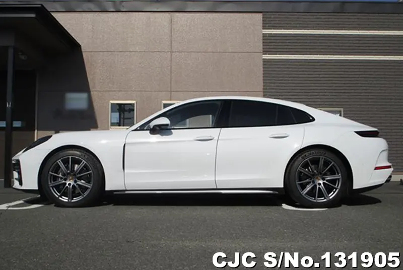 2025 Porsche / Panamera Stock No. 131905