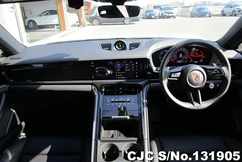 2025 Porsche / Panamera Stock No. 131905