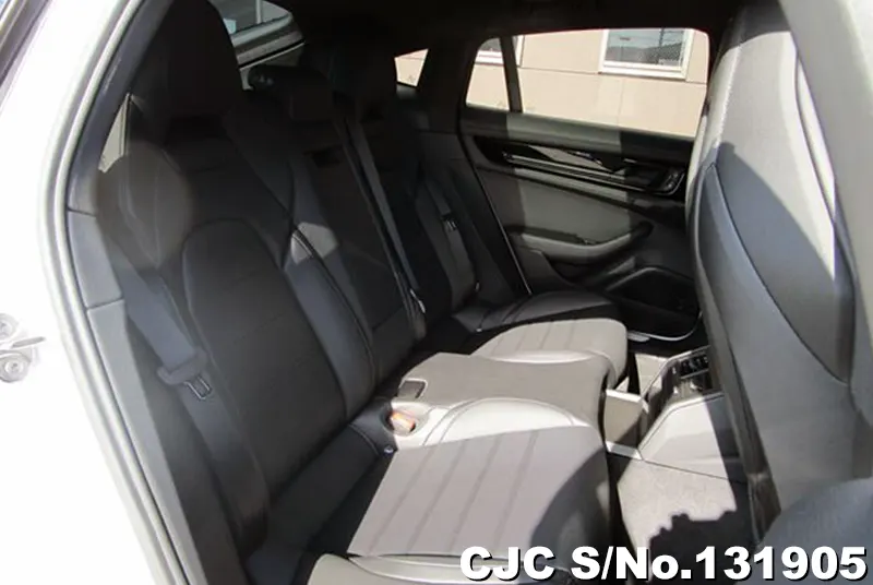 2025 Porsche / Panamera Stock No. 131905