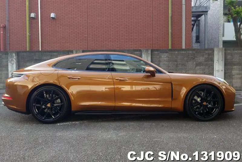 2025 Porsche / Panamera Stock No. 131909