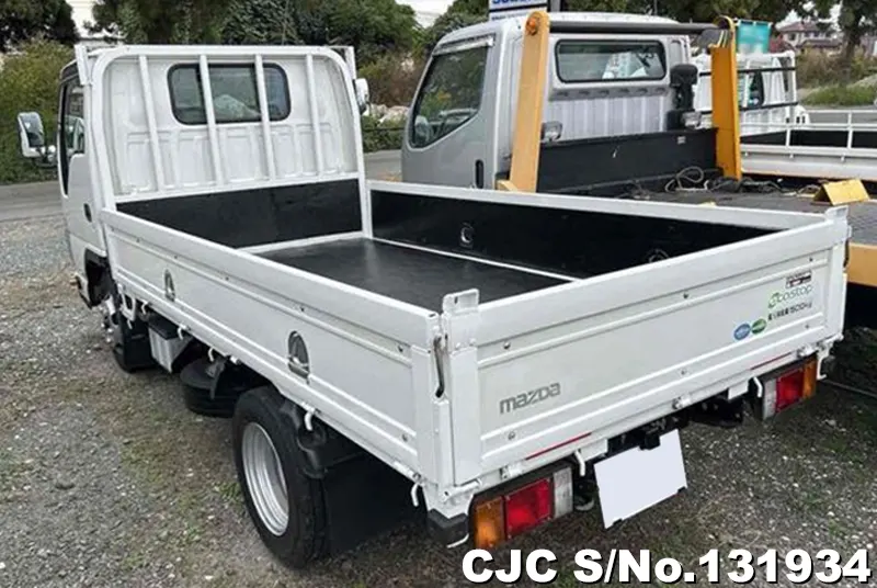 2015 Mazda / Titan Stock No. 131934