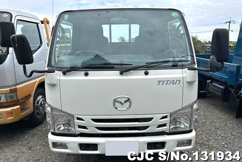2015 Mazda / Titan Stock No. 131934