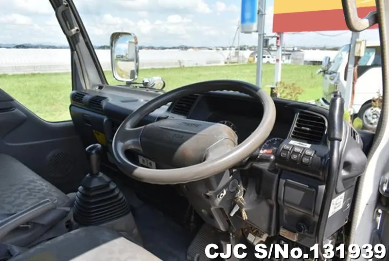 2005 Mazda / Titan Stock No. 131939