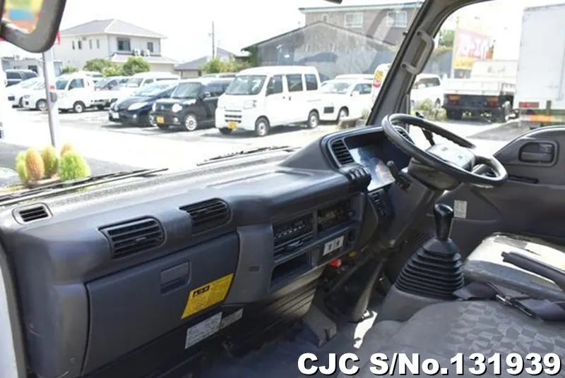 2005 Mazda / Titan Stock No. 131939