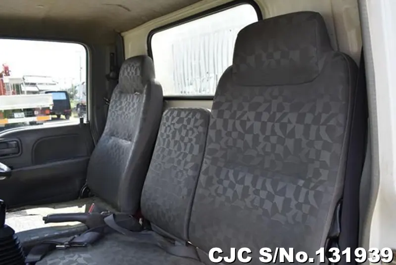 2005 Mazda / Titan Stock No. 131939