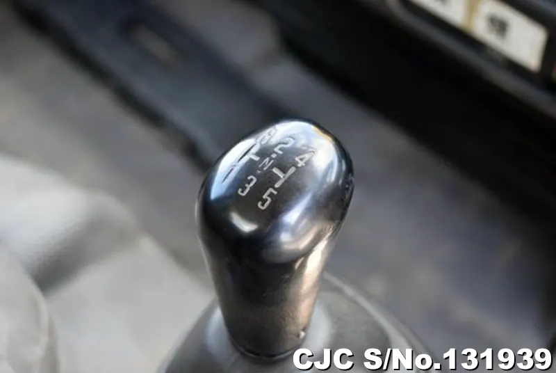 2005 Mazda / Titan Stock No. 131939