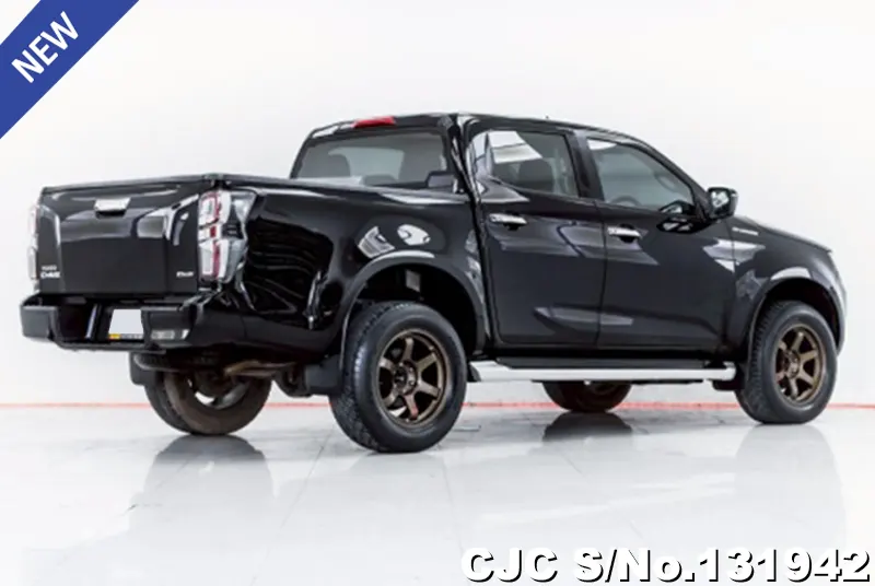 Isuzu D-Max in Black for Sale Image 1