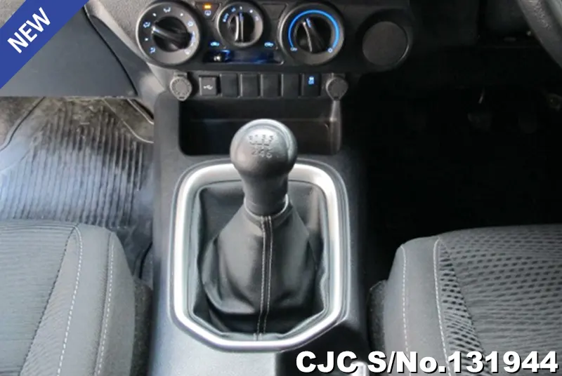 Toyota Hilux in White for Sale Image 11