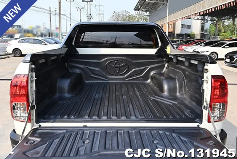 Toyota Hilux in White for Sale Image 5