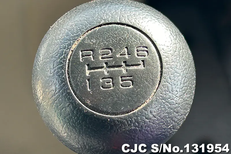 2001 Isuzu / Gala Mio Stock No. 131954