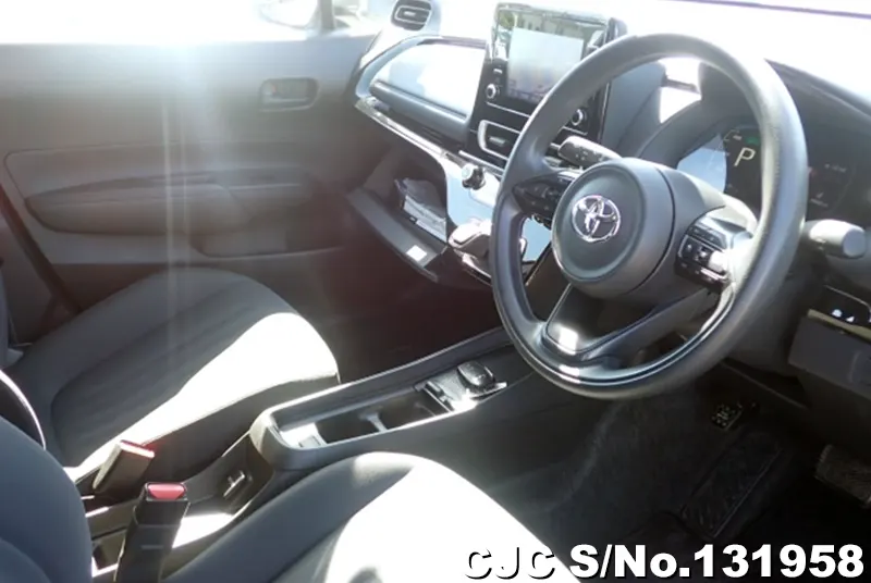 2022 Toyota / Aqua Stock No. 131958