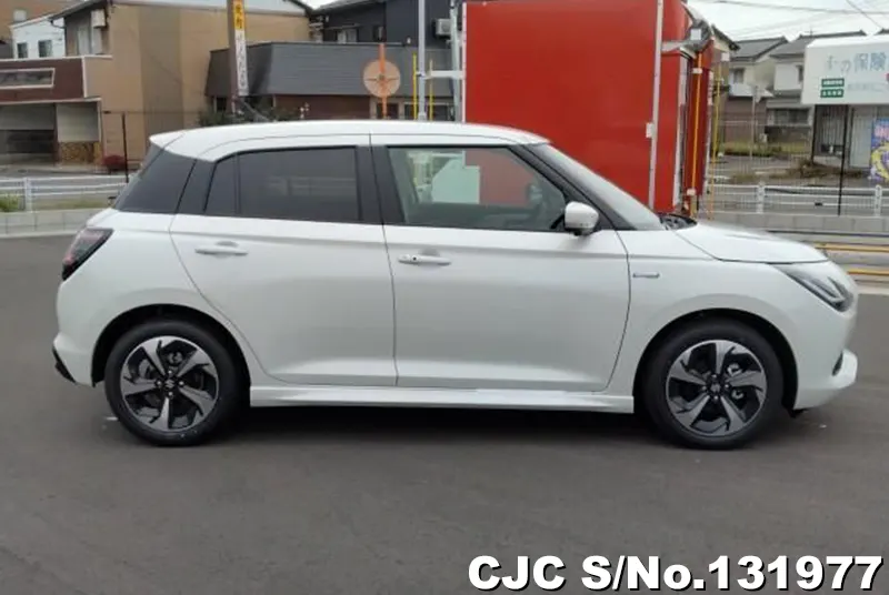 2025 Suzuki / Swift Stock No. 131977