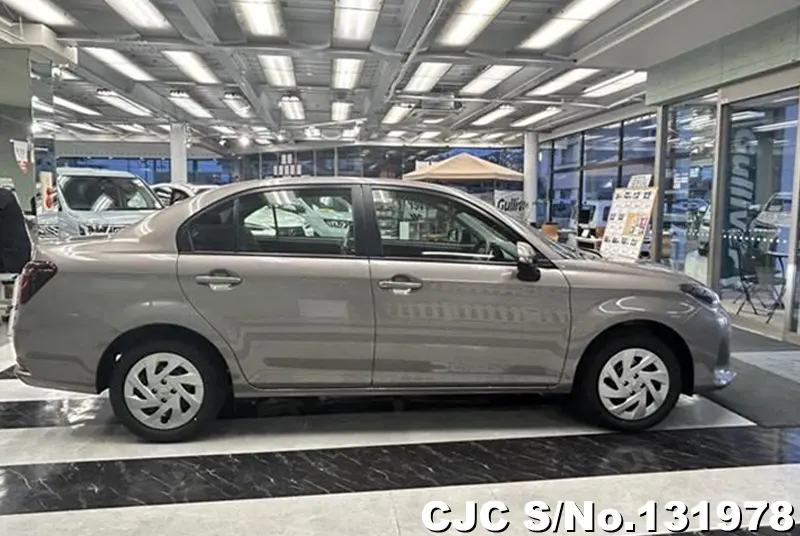 2025 Toyota / Corolla Axio Stock No. 131978